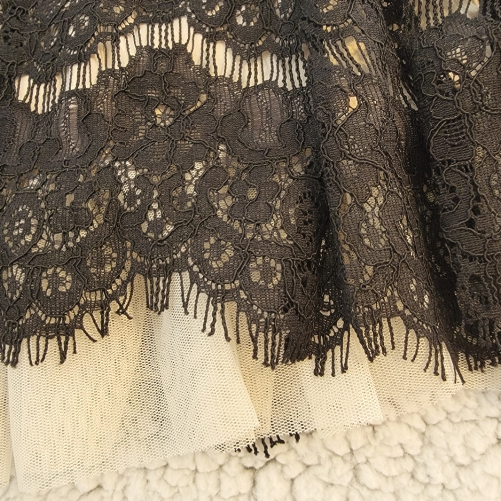 Dress - Picture 6 of 15